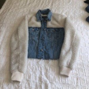 Abercrombie cropped Jean and Sherpa jacket